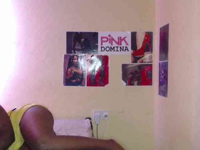 PinkDomina01 webcam