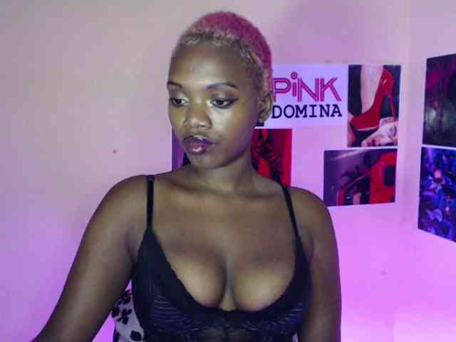 PinkDomina01 webcam