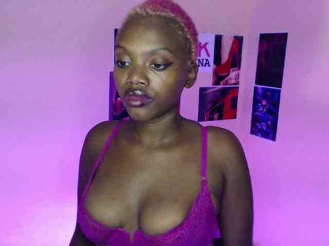 PinkDomina01