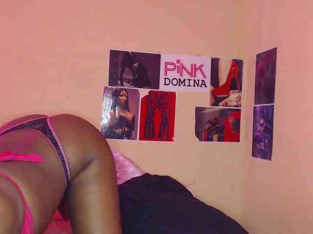 PinkDomina01 webcam