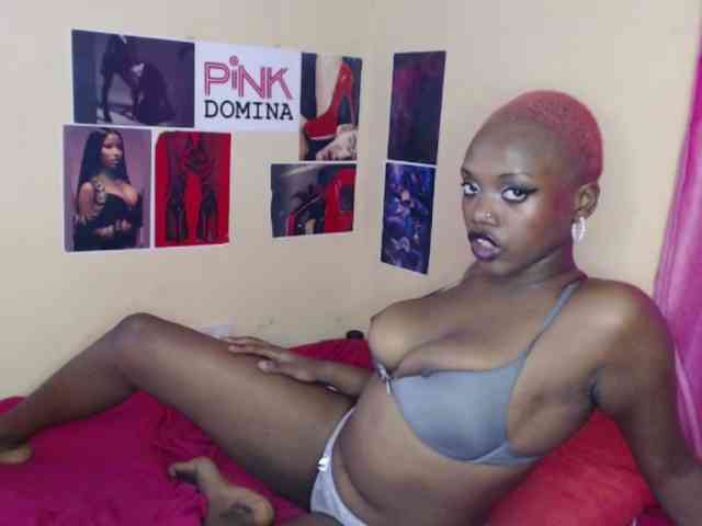 PinkDomina01 webcam