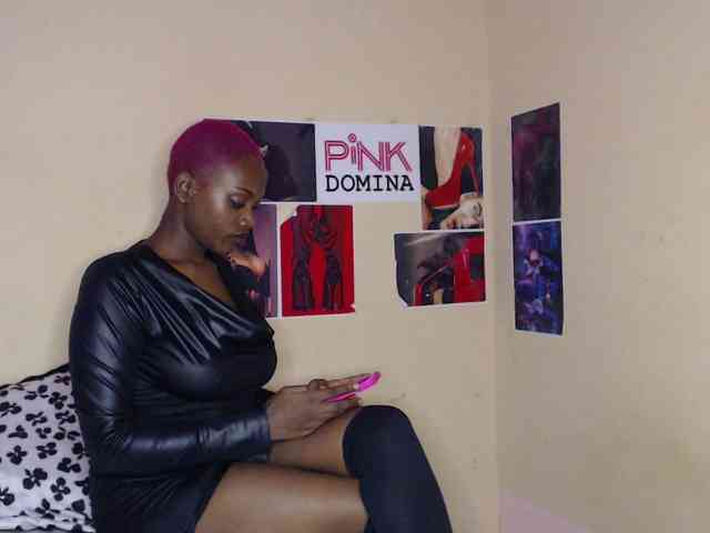 PinkDomina01 webcam