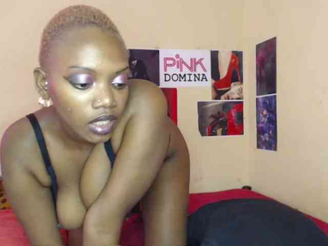 PinkDomina01 webcam