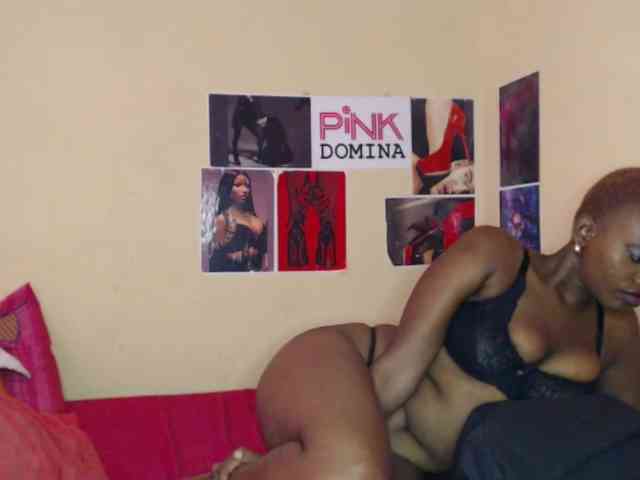 PinkDomina01 webcam