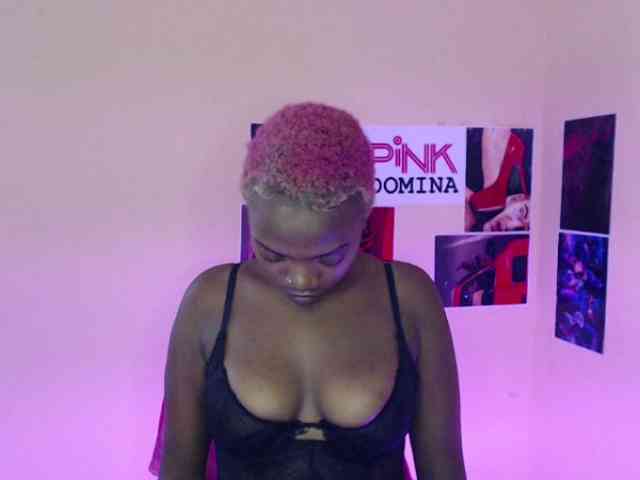 PinkDomina01 webcam