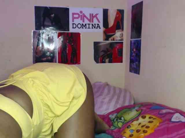 PinkDomina01 webcam