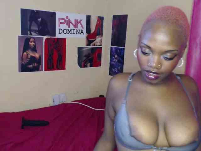 PinkDomina01 webcam