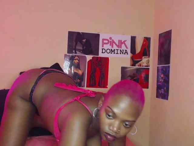 PinkDomina01 webcam