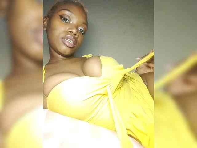 PinkDomina01 webcam