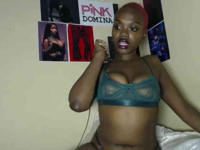 PinkDomina01 webcam
