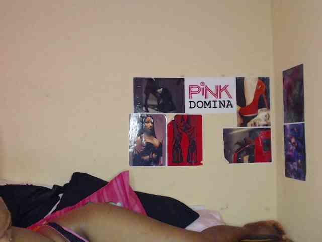 PinkDomina01 webcam