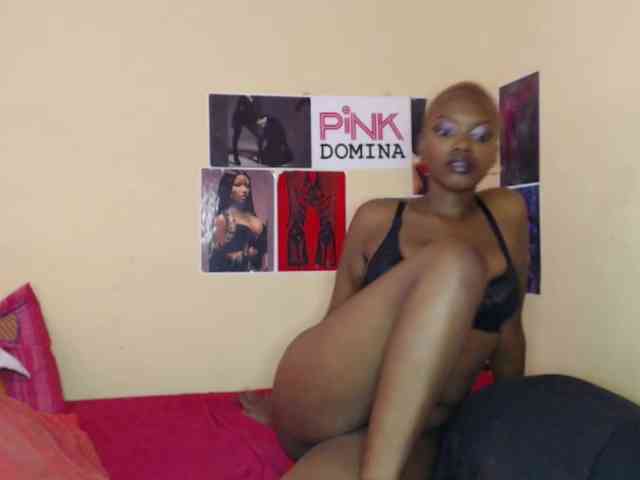 PinkDomina01 webcam