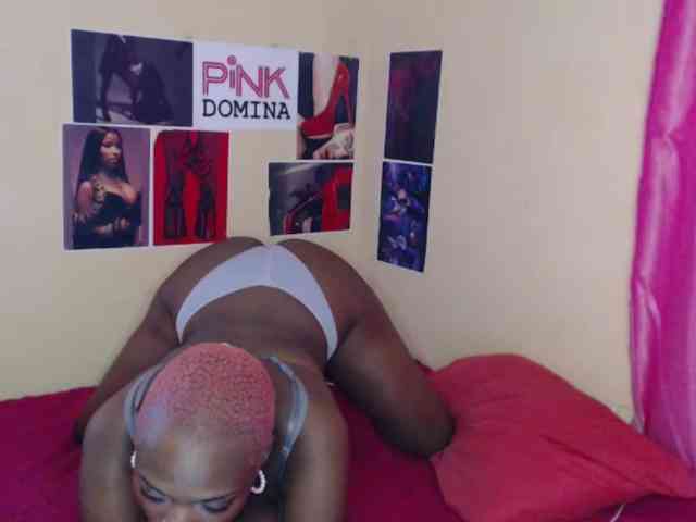 PinkDomina01 webcam