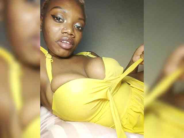 PinkDomina01 webcam