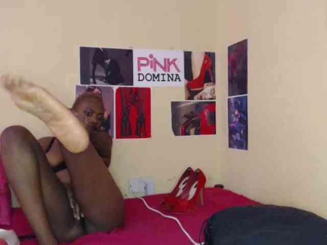 PinkDomina01 webcam