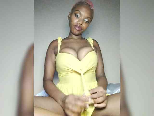 PinkDomina01 webcam