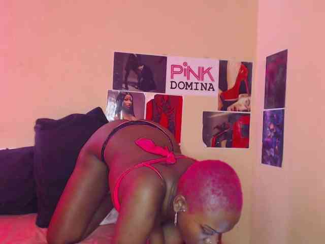 PinkDomina01 webcam