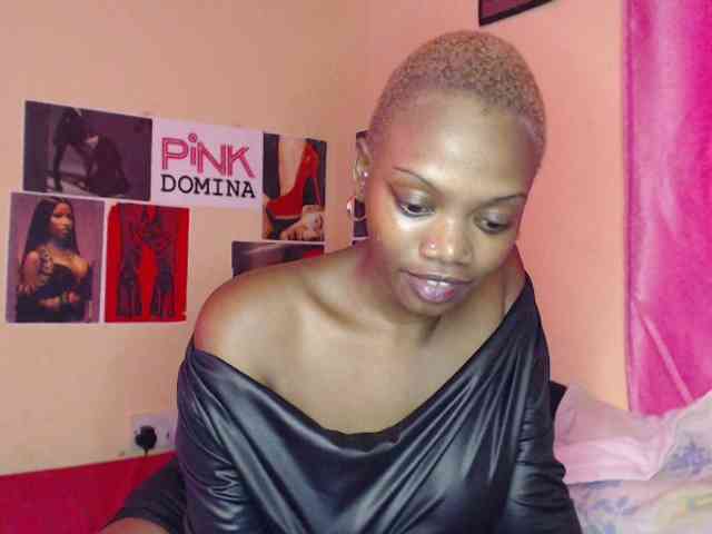 PinkDomina01 webcam