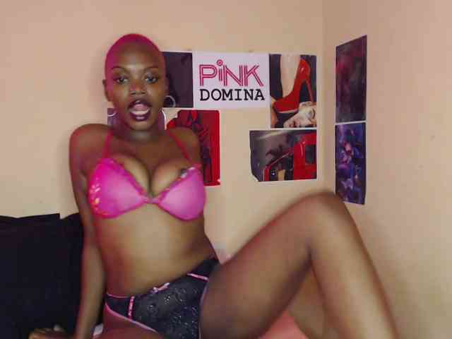 PinkDomina01 webcam