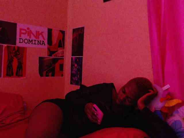 PinkDomina01 webcam