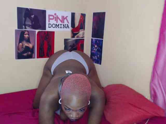 PinkDomina01 webcam