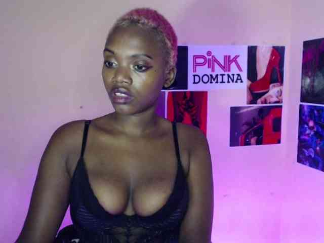 PinkDomina01 webcam