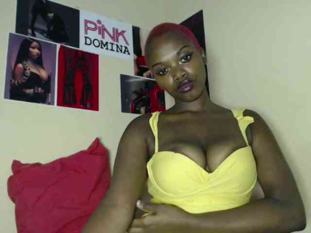PinkDomina01 webcam