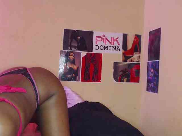 PinkDomina01 webcam