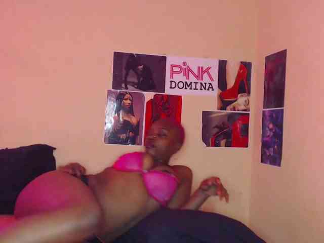 PinkDomina01 webcam