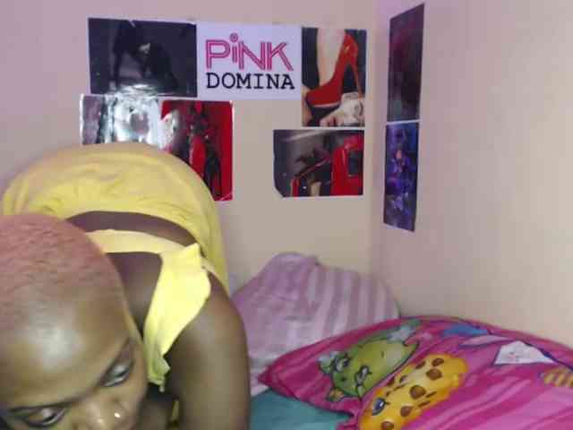 PinkDomina01 webcam