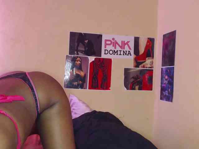 PinkDomina01 webcam