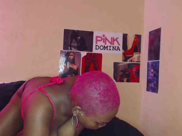 PinkDomina01 webcam