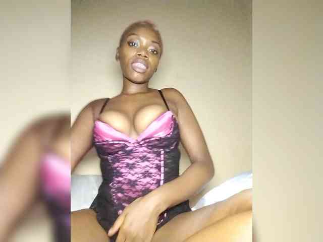 PinkDomina01 webcam