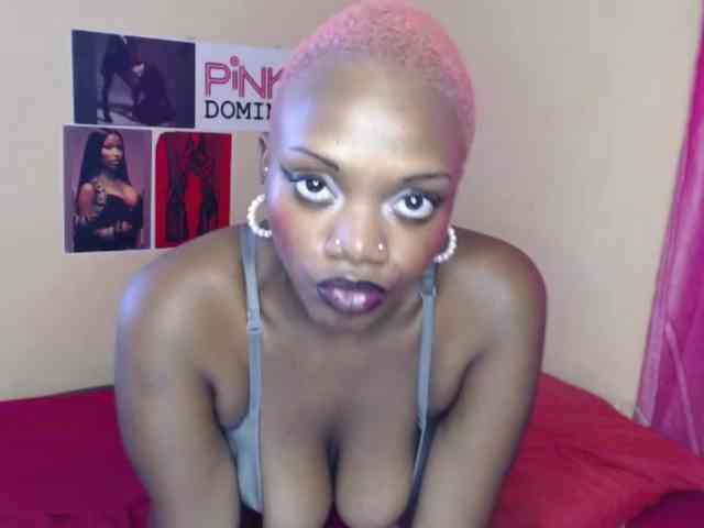 PinkDomina01 webcam