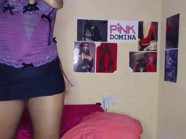 PinkDomina01 webcam