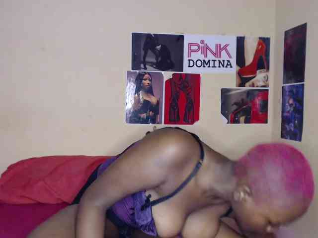 PinkDomina01 webcam