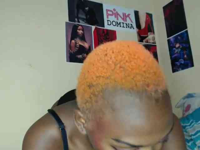 PinkDomina01 webcam