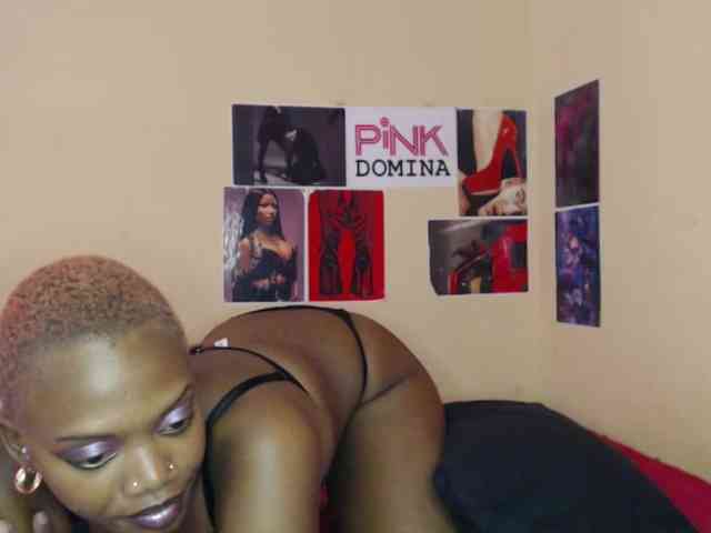PinkDomina01 webcam
