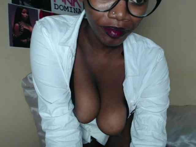 PinkDomina01 PinkDomina01