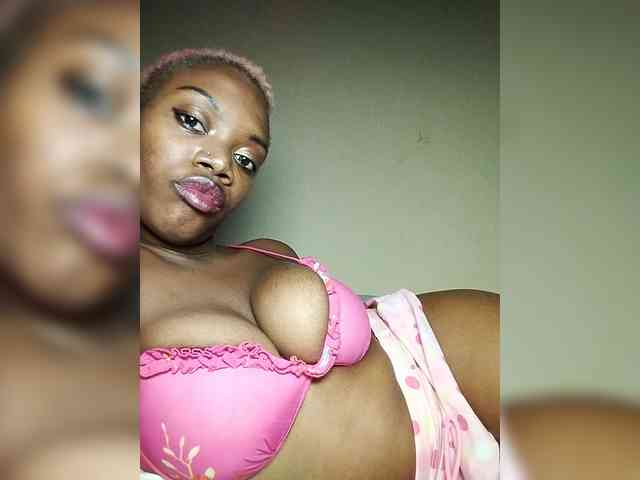 PinkDomina01 webcam