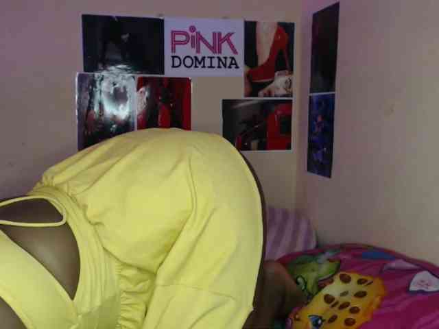 PinkDomina01 webcam