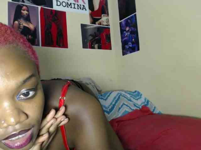 PinkDomina01 webcam