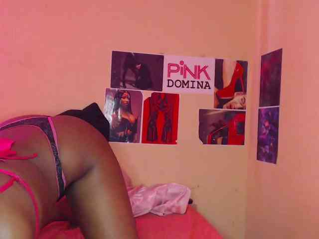 PinkDomina01 webcam