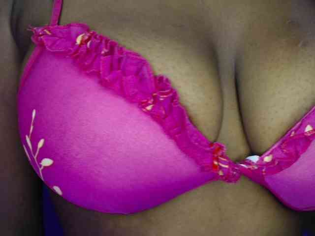 PinkDomina01 webcam