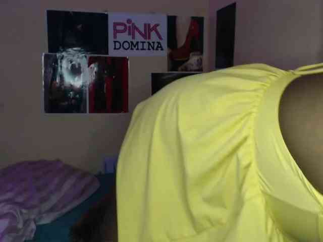 PinkDomina01 webcam