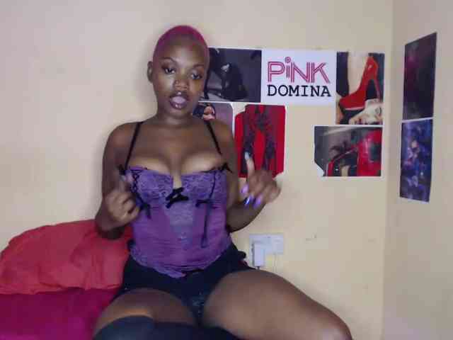PinkDomina01 webcam