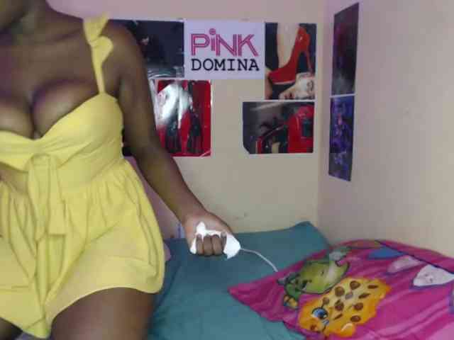 PinkDomina01 webcam