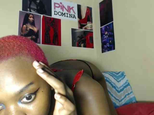 PinkDomina01 webcam