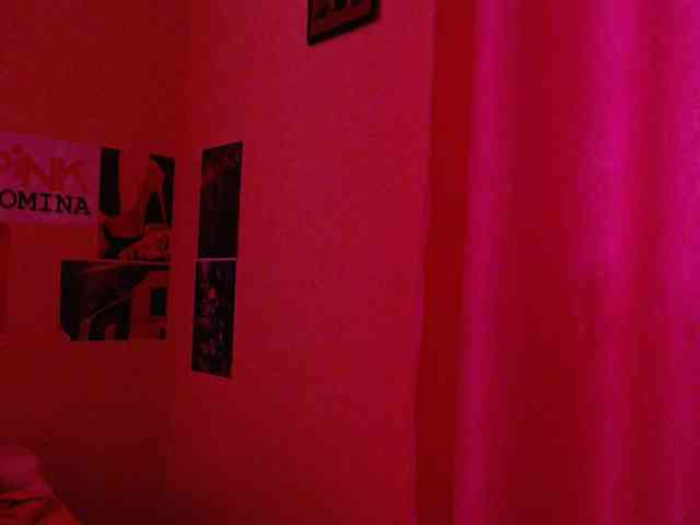 PinkDomina01 webcam