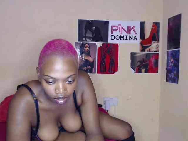 PinkDomina01 webcam